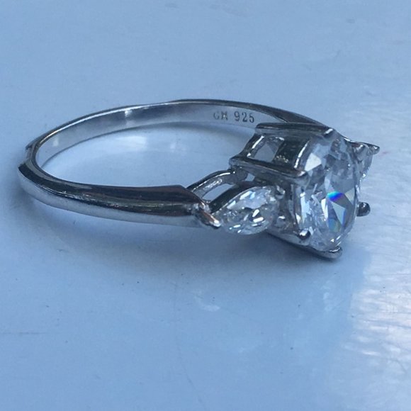Silver Oval Solitaire With Teardrop Accents Cubic Zirconia Ring, Size 8 3/4 - Picture 7 of 11